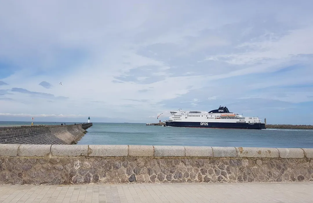 Holiday Inn Calais - Centre Car Ferry By Ihg-1